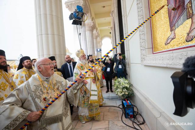 Sfințirea picturii Catedralei Naționale