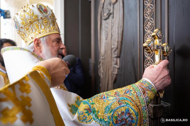 Sfințirea picturii Catedralei Naționale