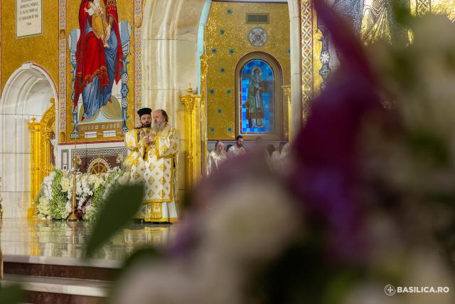 Sfințirea picturii Catedralei Naționale