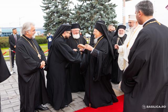 Patriarhul Ecumenic Bartolomeu I a sosit în România