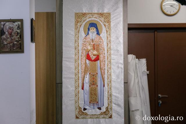 Veșminte brodate pentru Sfinții Cuvioși Petroniu de la Prodromu și Dionisie de la Colciu / Foto: pr. Silviu Cluci Veșminte brodate pentru Sfinții Cuvioși Petroniu de la Prodromu și Dionisie de la Colciu