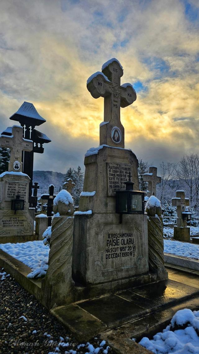 (Foto) Văl de nea peste Mănăstirea Sihăstria – 19 noiembrie 2025