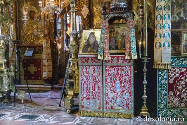 Liturghie la Mănăstirea Vatoped la prăznuirea Sfântului Cuvios Dionisie de la Colciu