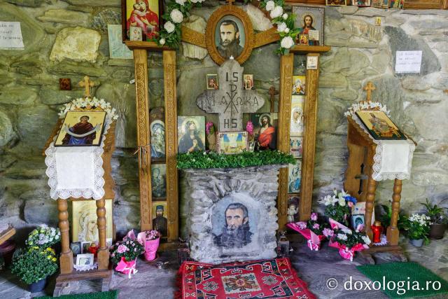 Izvorul Sfântului Cuvios Mărturisitor Arsenie de la Prislop