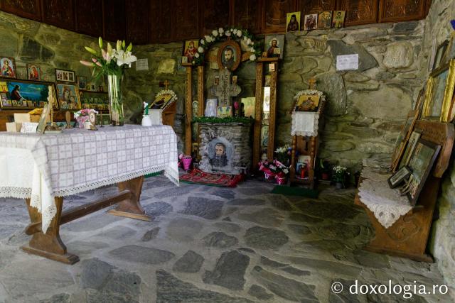 Izvorul Sfântului Cuvios Mărturisitor Arsenie de la Prislop