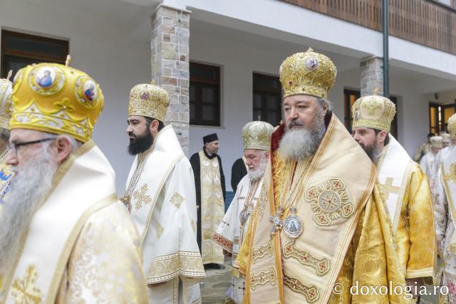 Sfânta Liturghie de la Proclamarea Canonizării Sfântului Cuvios Mărturisitor Arsenie de la Prislop