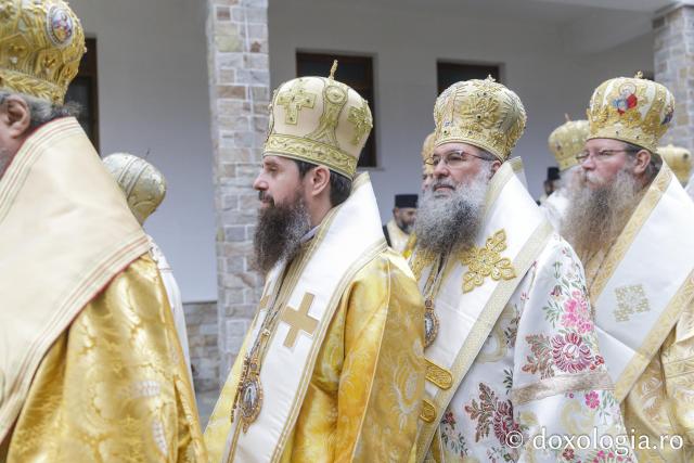 Sfânta Liturghie de la Proclamarea Canonizării Sfântului Cuvios Mărturisitor Arsenie de la Prislop