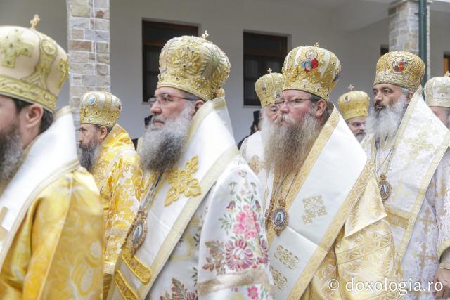 Sfânta Liturghie de la Proclamarea Canonizării Sfântului Cuvios Mărturisitor Arsenie de la Prislop
