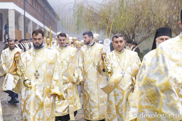 Sfânta Liturghie de la Proclamarea Canonizării Sfântului Cuvios Mărturisitor Arsenie de la Prislop