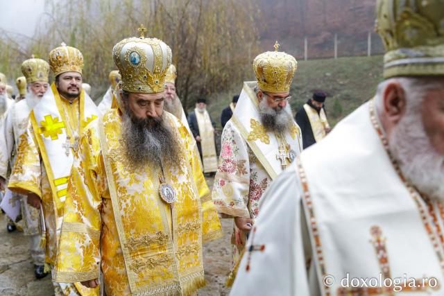 Sfânta Liturghie de la Proclamarea Canonizării Sfântului Cuvios Mărturisitor Arsenie de la Prislop