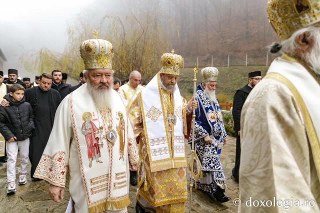 Sfânta Liturghie de la Proclamarea Canonizării Sfântului Cuvios Mărturisitor Arsenie de la Prislop