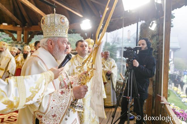 Sfânta Liturghie de la Proclamarea Canonizării Sfântului Cuvios Mărturisitor Arsenie de la Prislop
