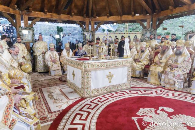 Sfânta Liturghie de la Proclamarea Canonizării Sfântului Cuvios Mărturisitor Arsenie de la Prislop