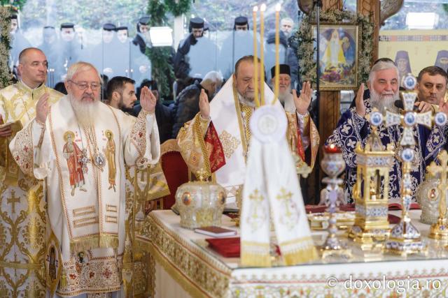 Sfânta Liturghie de la Proclamarea Canonizării Sfântului Cuvios Mărturisitor Arsenie de la Prislop