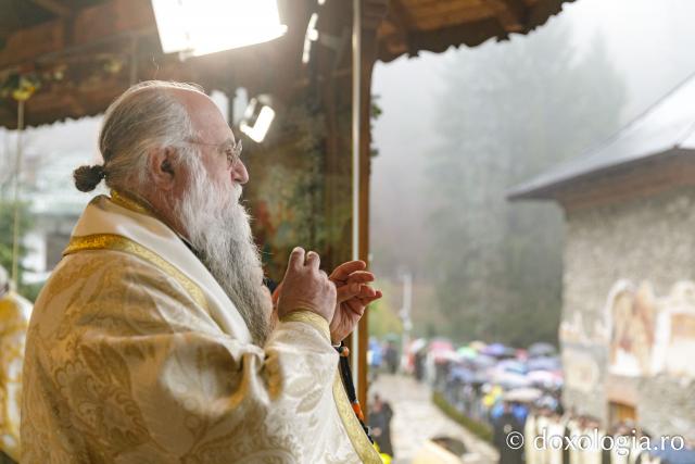 Sfânta Liturghie de la Proclamarea Canonizării Sfântului Cuvios Mărturisitor Arsenie de la Prislop