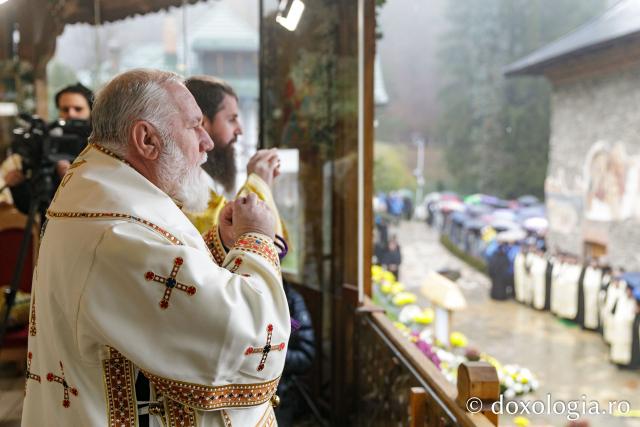 Sfânta Liturghie de la Proclamarea Canonizării Sfântului Cuvios Mărturisitor Arsenie de la Prislop