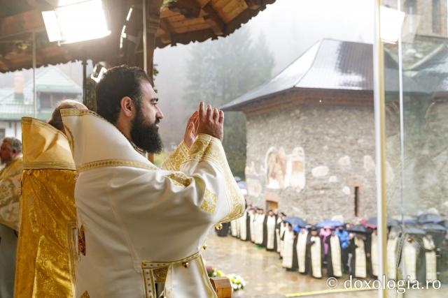 Sfânta Liturghie de la Proclamarea Canonizării Sfântului Cuvios Mărturisitor Arsenie de la Prislop