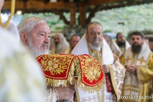 Sfânta Liturghie de la Proclamarea Canonizării Sfântului Cuvios Mărturisitor Arsenie de la Prislop