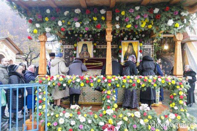 Sfânta Liturghie de la Proclamarea Canonizării Sfântului Cuvios Mucenic Visarion de la LainiciSfânta Liturghie de la Proclamarea Canonizării Sfântului Cuvios Mucenic Visarion de la Lainici