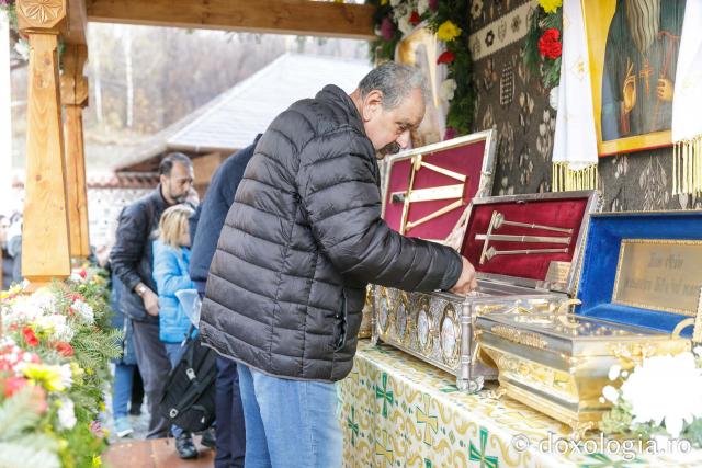 Sfânta Liturghie de la Proclamarea Canonizării Sfântului Cuvios Mucenic Visarion de la LainiciSfânta Liturghie de la Proclamarea Canonizării Sfântului Cuvios Mucenic Visarion de la Lainici