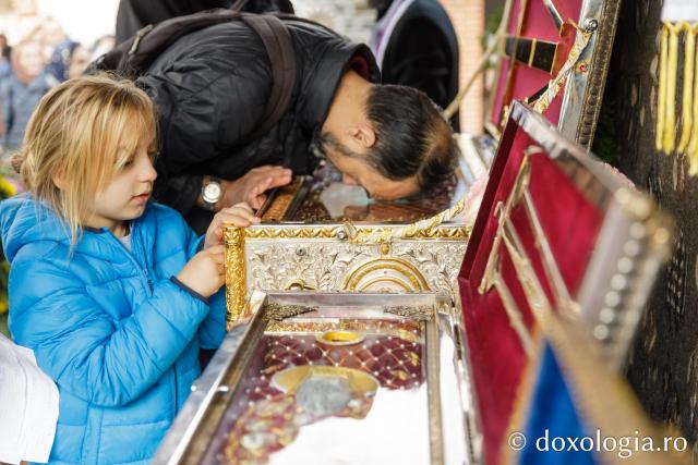 Sfânta Liturghie de la Proclamarea Canonizării Sfântului Cuvios Mucenic Visarion de la LainiciSfânta Liturghie de la Proclamarea Canonizării Sfântului Cuvios Mucenic Visarion de la Lainici