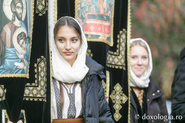 Sfânta Liturghie de la Proclamarea Canonizării Sfântului Cuvios Mucenic Visarion de la LainiciSfânta Liturghie de la Proclamarea Canonizării Sfântului Cuvios Mucenic Visarion de la Lainici