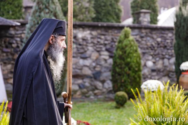 Sfânta Liturghie de la Proclamarea Canonizării Sfântului Cuvios Mucenic Visarion de la LainiciSfânta Liturghie de la Proclamarea Canonizării Sfântului Cuvios Mucenic Visarion de la Lainici