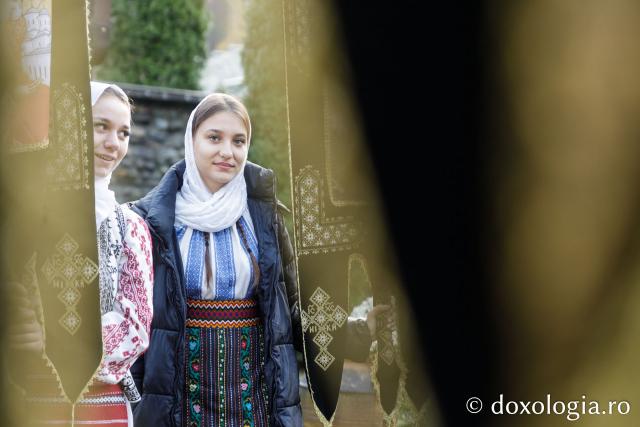 Sfânta Liturghie de la Proclamarea Canonizării Sfântului Cuvios Mucenic Visarion de la LainiciSfânta Liturghie de la Proclamarea Canonizării Sfântului Cuvios Mucenic Visarion de la Lainici