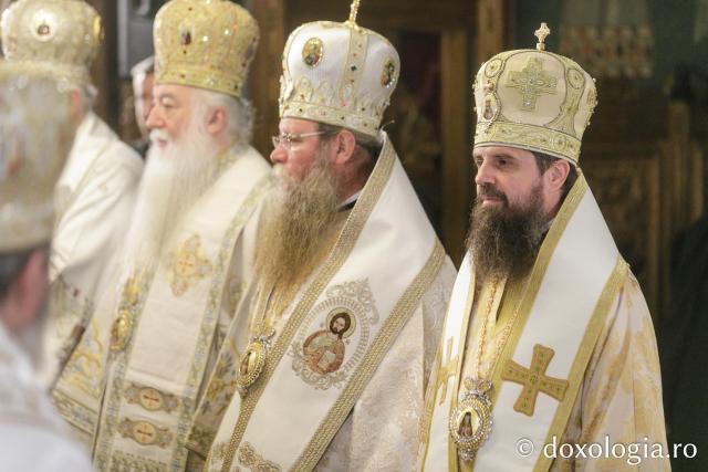 Sfânta Liturghie de la Proclamarea Canonizării Sfântului Cuvios Mucenic Visarion de la LainiciSfânta Liturghie de la Proclamarea Canonizării Sfântului Cuvios Mucenic Visarion de la Lainici