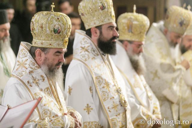 Sfânta Liturghie de la Proclamarea Canonizării Sfântului Cuvios Mucenic Visarion de la LainiciSfânta Liturghie de la Proclamarea Canonizării Sfântului Cuvios Mucenic Visarion de la Lainici