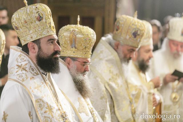 Sfânta Liturghie de la Proclamarea Canonizării Sfântului Cuvios Mucenic Visarion de la LainiciSfânta Liturghie de la Proclamarea Canonizării Sfântului Cuvios Mucenic Visarion de la Lainici