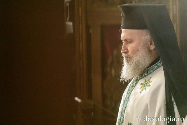 Sfânta Liturghie de la Proclamarea Canonizării Sfântului Cuvios Mucenic Visarion de la LainiciSfânta Liturghie de la Proclamarea Canonizării Sfântului Cuvios Mucenic Visarion de la Lainici