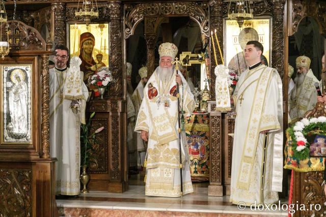 Sfânta Liturghie de la Proclamarea Canonizării Sfântului Cuvios Mucenic Visarion de la LainiciSfânta Liturghie de la Proclamarea Canonizării Sfântului Cuvios Mucenic Visarion de la Lainici