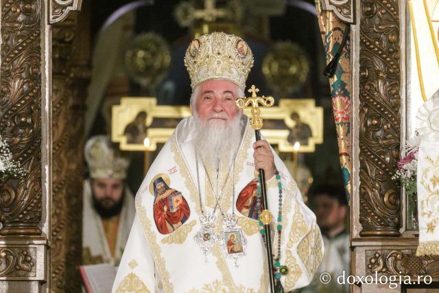 Sfânta Liturghie de la Proclamarea Canonizării Sfântului Cuvios Mucenic Visarion de la LainiciSfânta Liturghie de la Proclamarea Canonizării Sfântului Cuvios Mucenic Visarion de la Lainici