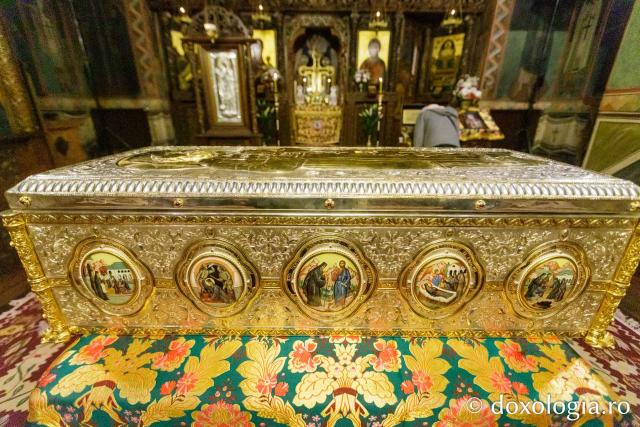 Moaștele Sfântului Cuvios Mucenic Visarion de la Lainici