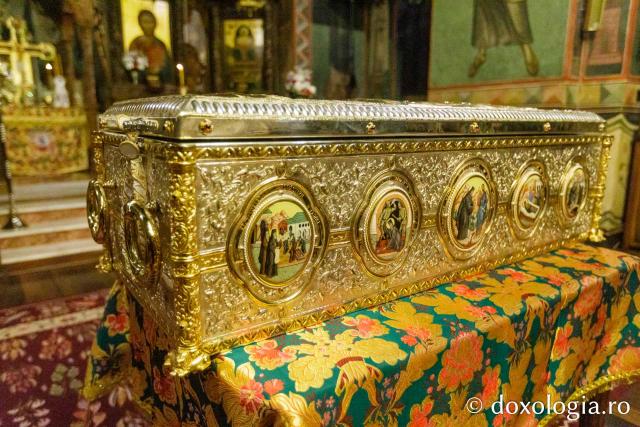 Moaștele Sfântului Cuvios Mucenic Visarion de la Lainici