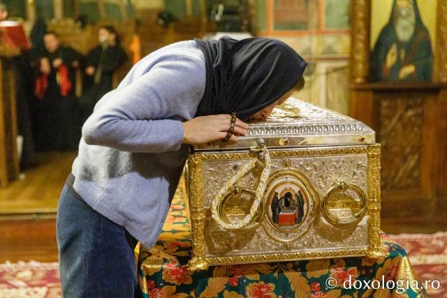 Moaștele Sfântului Cuvios Mucenic Visarion de la Lainici