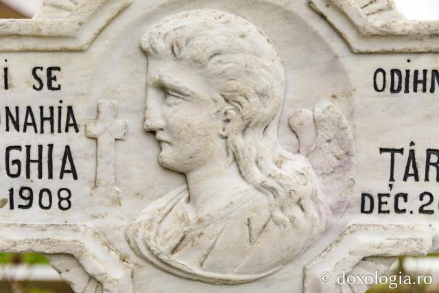 Mormântul Cuvioasei Evloghia Țârlea