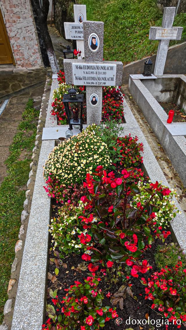 Mormântul Sfintei Filotimia de la Râmeț