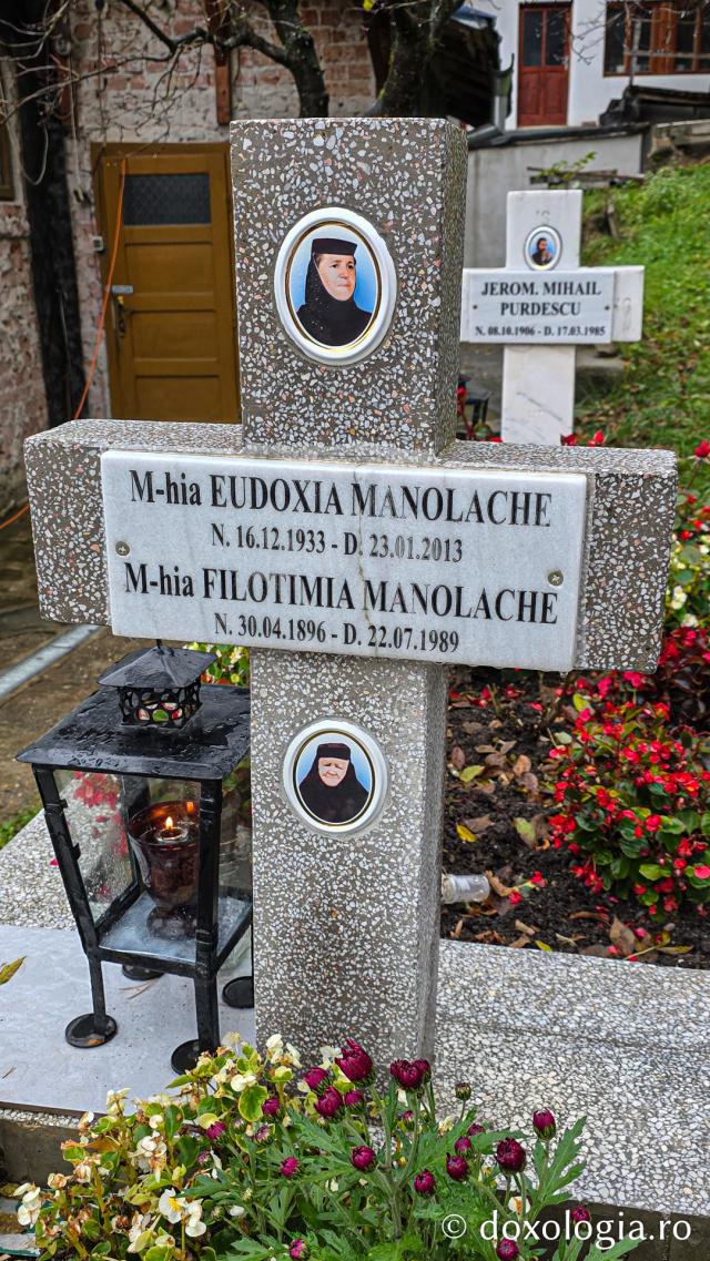 Mormântul Sfintei Filotimia de la Râmeț