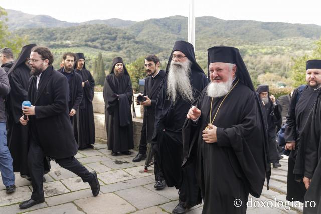 Priveghere la Mănăstirea Vatoped în cinstea Sfântului Cuvios Dionisie de la Colciu(Foto) Priveghere la Mănăstirea Vatoped în cinstea Sfântului Cuvios Dionisie de la Colciu