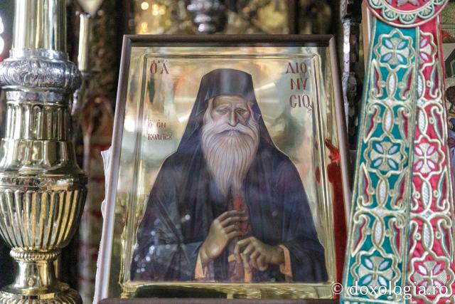 Priveghere la Mănăstirea Vatoped în cinstea Sfântului Cuvios Dionisie de la Colciu(Foto) Priveghere la Mănăstirea Vatoped în cinstea Sfântului Cuvios Dionisie de la Colciu