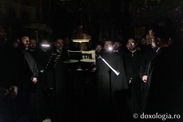 Priveghere la Mănăstirea Vatoped în cinstea Sfântului Cuvios Dionisie de la Colciu(Foto) Priveghere la Mănăstirea Vatoped în cinstea Sfântului Cuvios Dionisie de la Colciu