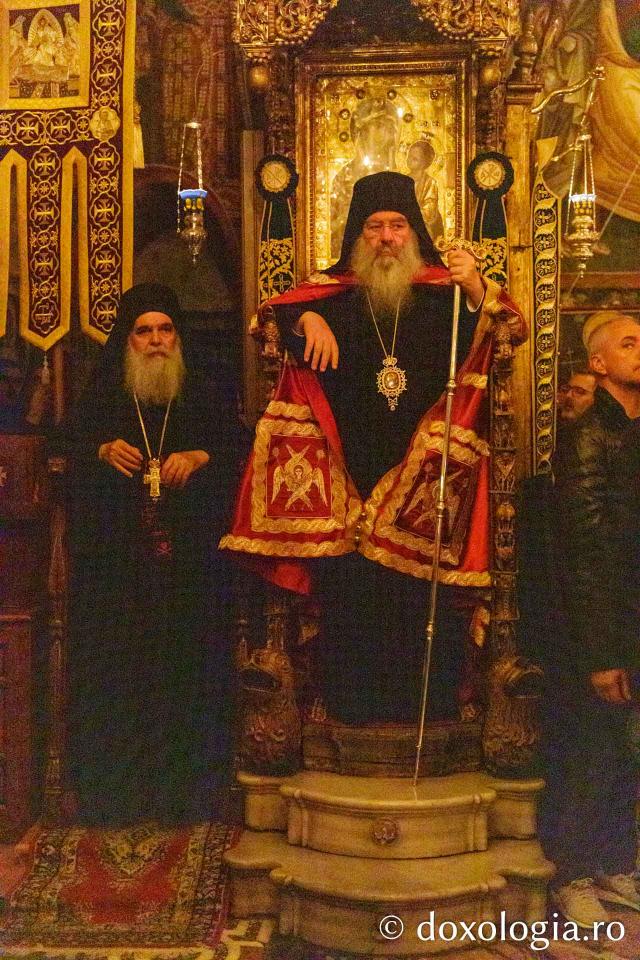 Priveghere la Mănăstirea Vatoped în cinstea Sfântului Cuvios Dionisie de la Colciu(Foto) Priveghere la Mănăstirea Vatoped în cinstea Sfântului Cuvios Dionisie de la Colciu