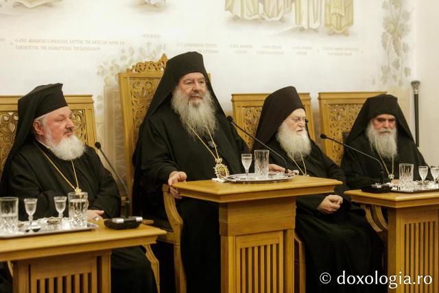 Priveghere la Mănăstirea Vatoped în cinstea Sfântului Cuvios Dionisie de la Colciu(Foto) Priveghere la Mănăstirea Vatoped în cinstea Sfântului Cuvios Dionisie de la Colciu