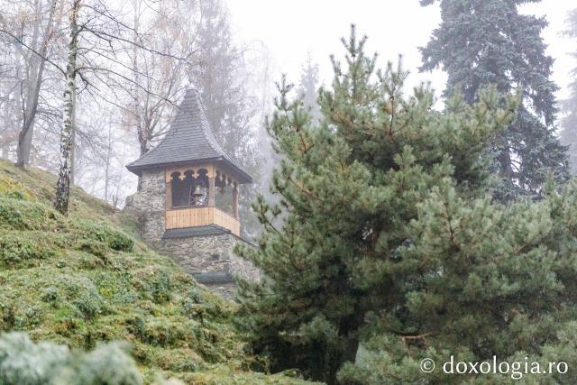 Priveghere în cinstea Sfântului Cuvios Mărturisitor Arsenie la Mănăstirea Prislop