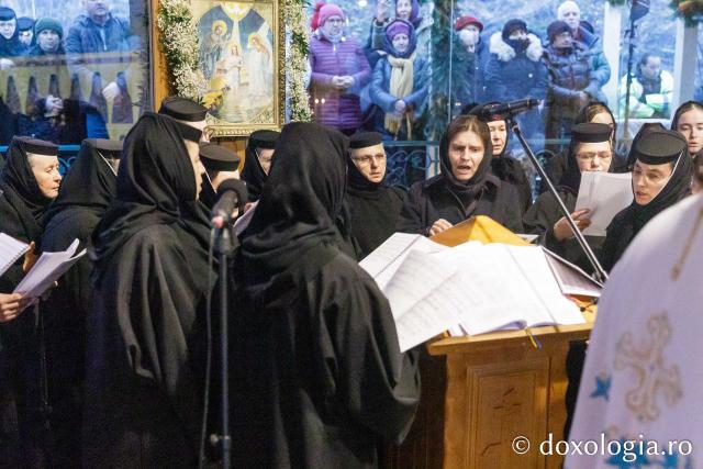 Priveghere în cinstea Sfântului Cuvios Mărturisitor Arsenie la Mănăstirea Prislop