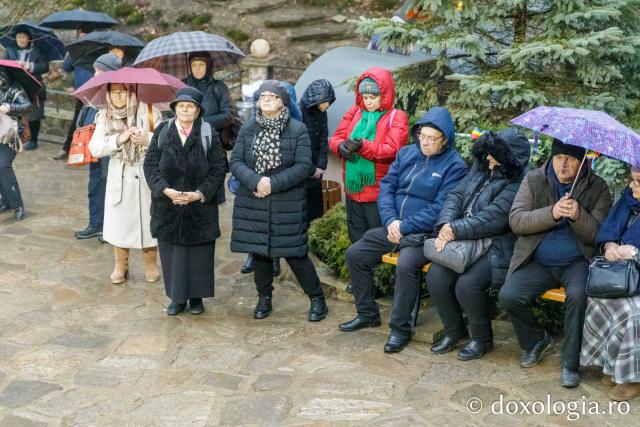 Priveghere în cinstea Sfântului Cuvios Mărturisitor Arsenie la Mănăstirea Prislop