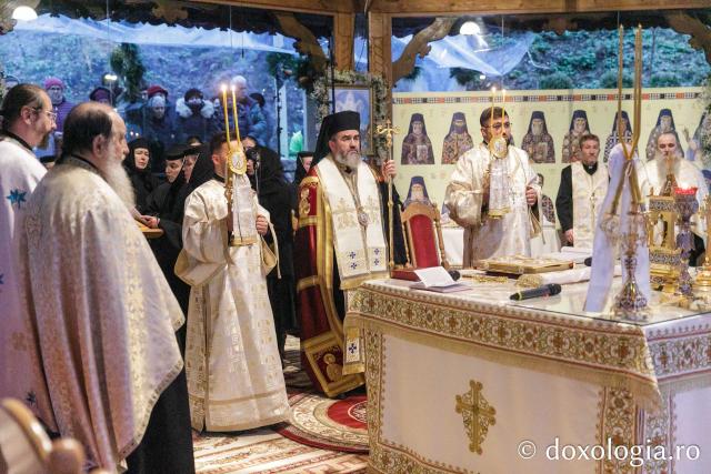 Priveghere în cinstea Sfântului Cuvios Mărturisitor Arsenie la Mănăstirea Prislop