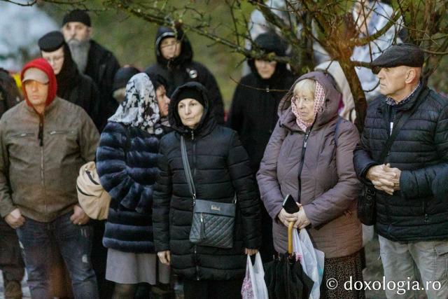 Priveghere în cinstea Sfântului Cuvios Mărturisitor Arsenie la Mănăstirea Prislop